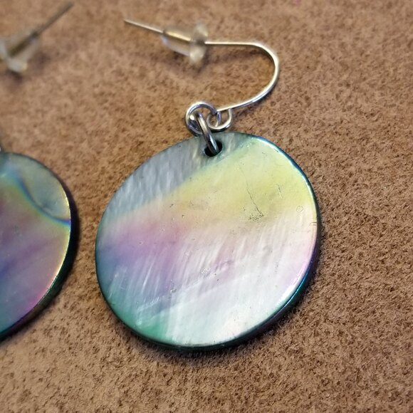 Multi-Colored Round Shell Earrings - Picture 2 of 3